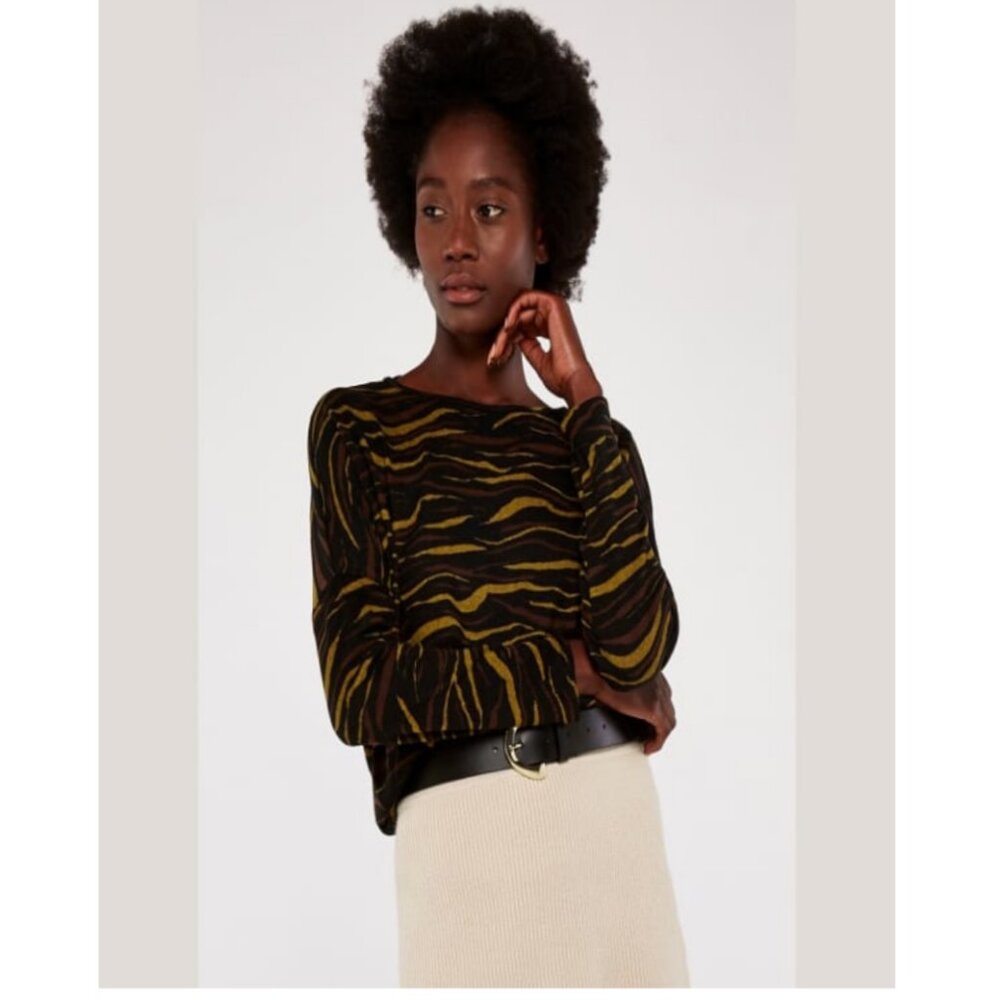 Apricot Abstract Zebra Oversized Dolman Batwing Sleeve Cuta Top, Size Medium